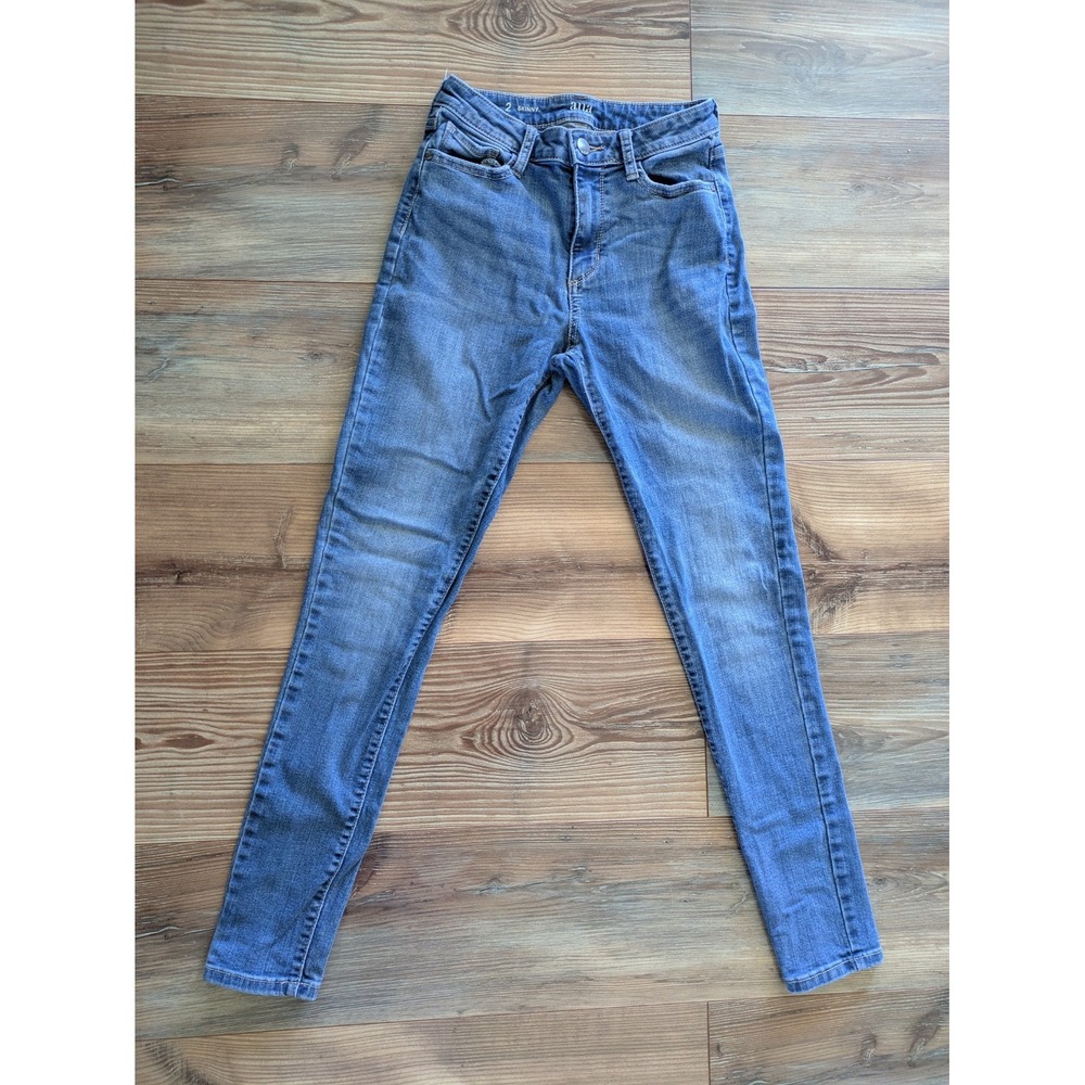 a.n.a Mid Rise Skinny Medium Wash Denim Jeans 2